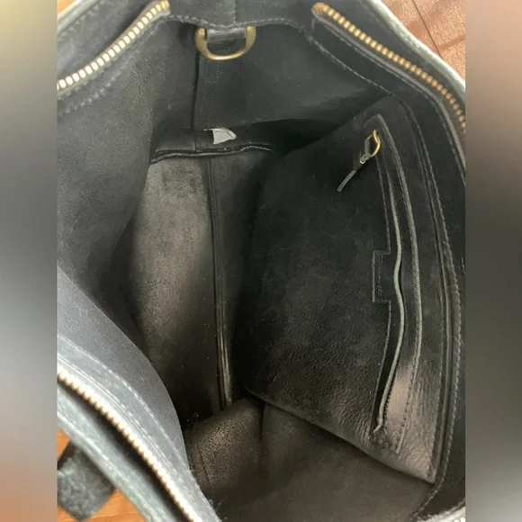 Madewell | Black Leather Tote Bag - Picture 9 of 16